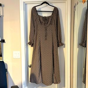 NWOT taupe and black Size L full length dress